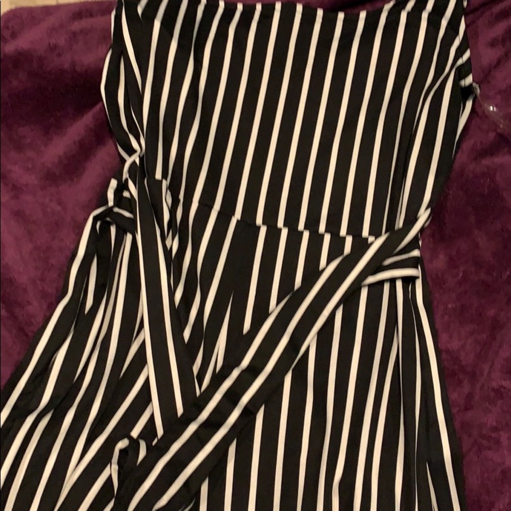 Iris black and white long jumper